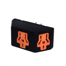 Cargar imagen en el visor de la galería, Enchufe Adaptador Triple Piramidal Multinorma